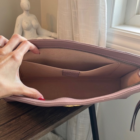 Gucci Marmont Clutch - Picture 6 of 8